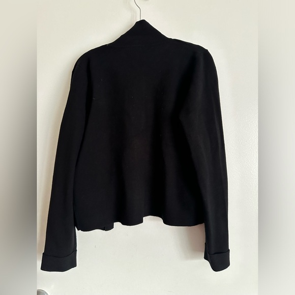 NWT- T Tahari Sweater Crop Jacket in size XS and color Black - Picture 4 of 6